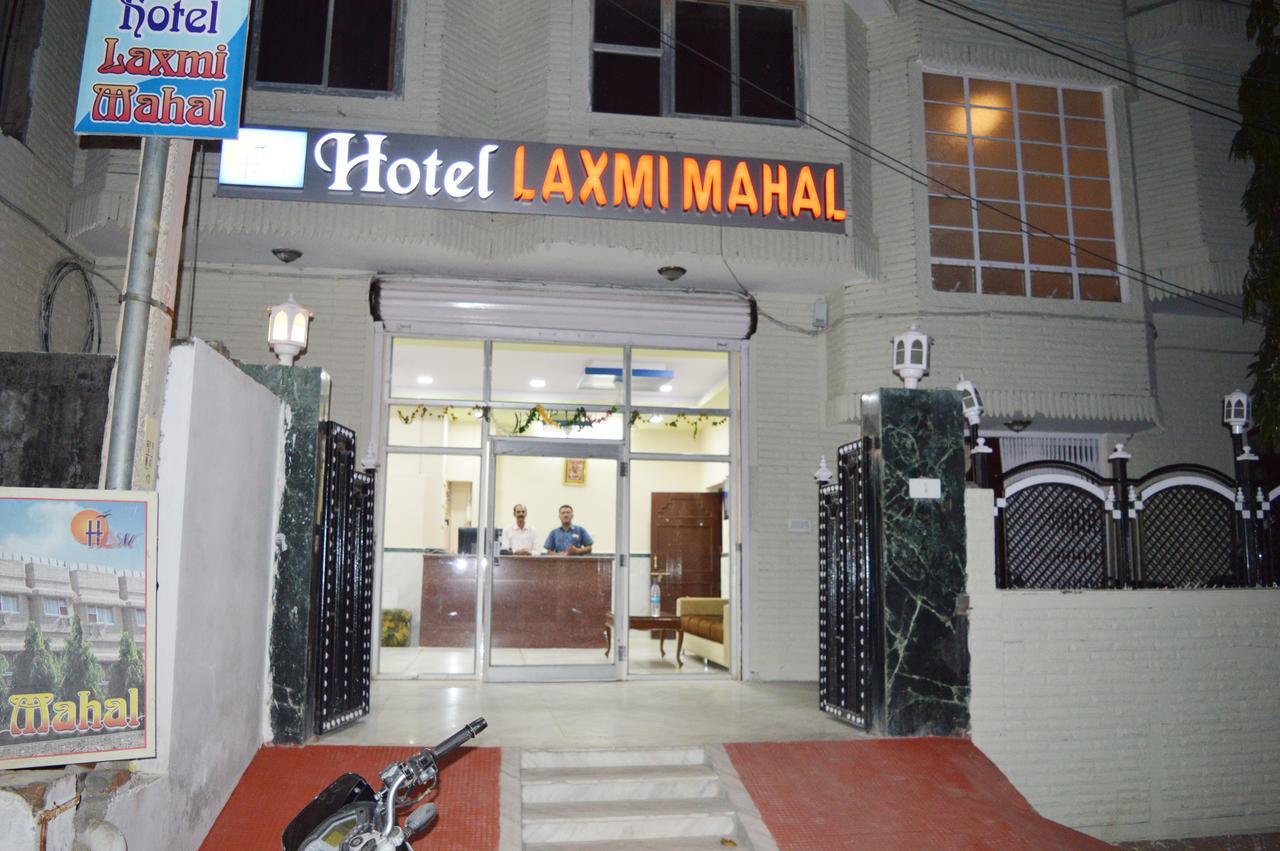 Laxmi Mahal Hotel Udaipur Bagian luar foto